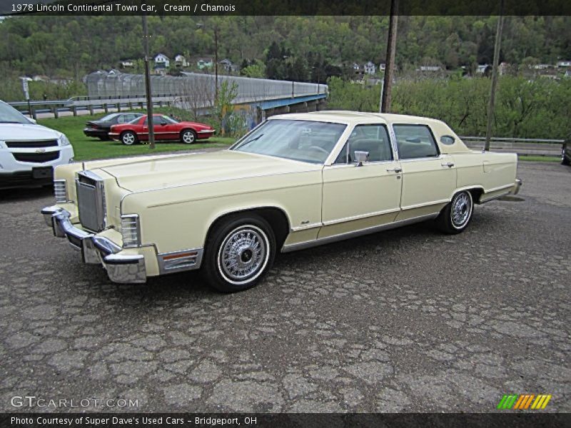 Cream / Chamois 1978 Lincoln Continental Town Car