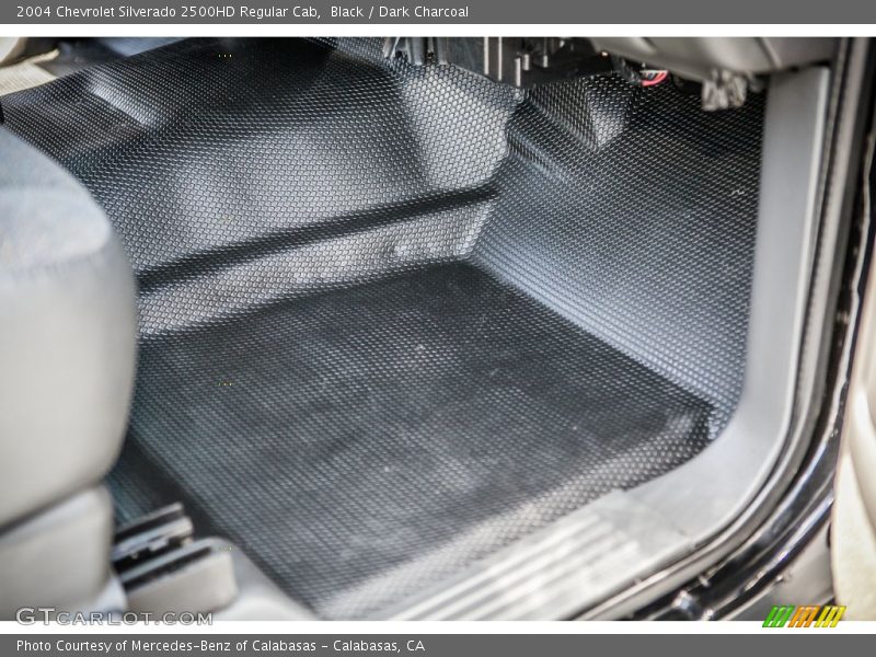 Black / Dark Charcoal 2004 Chevrolet Silverado 2500HD Regular Cab