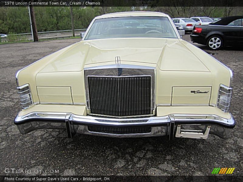 Cream / Chamois 1978 Lincoln Continental Town Car