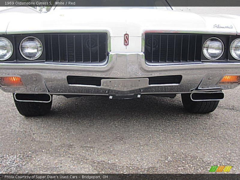 White / Red 1969 Oldsmobile Cutlass S