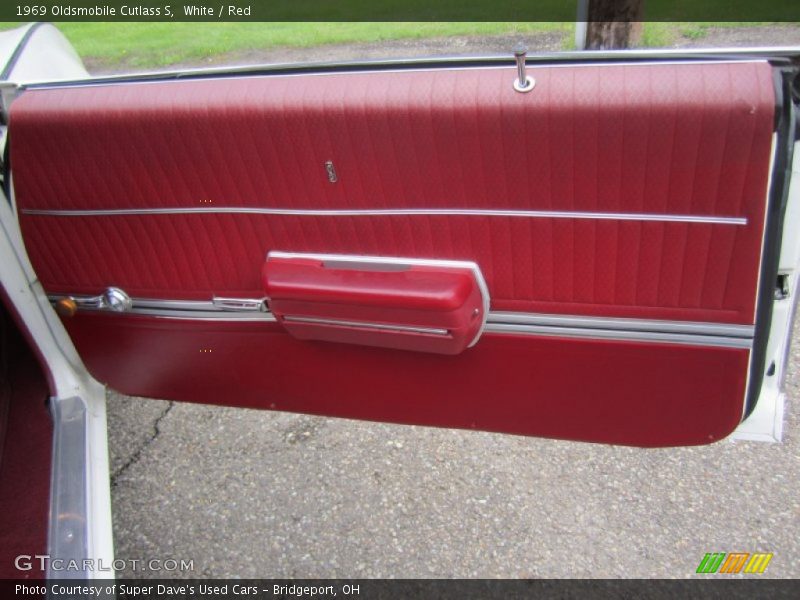 Door Panel of 1969 Cutlass S