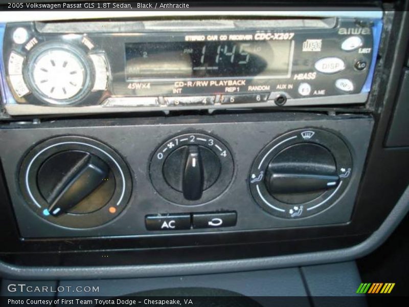 Black / Anthracite 2005 Volkswagen Passat GLS 1.8T Sedan