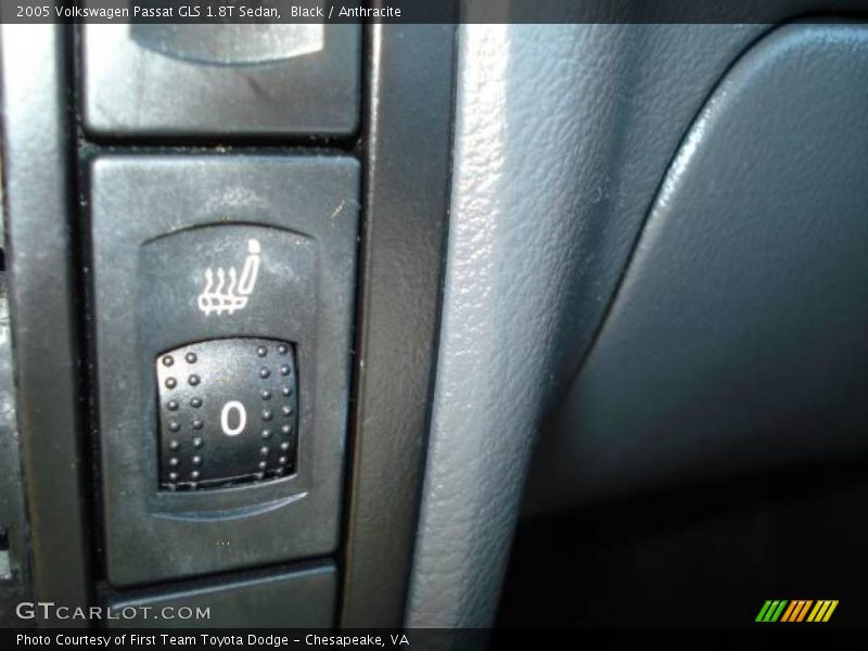 Black / Anthracite 2005 Volkswagen Passat GLS 1.8T Sedan