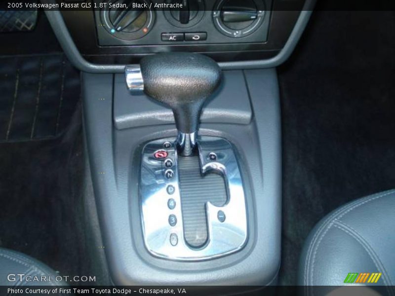Black / Anthracite 2005 Volkswagen Passat GLS 1.8T Sedan