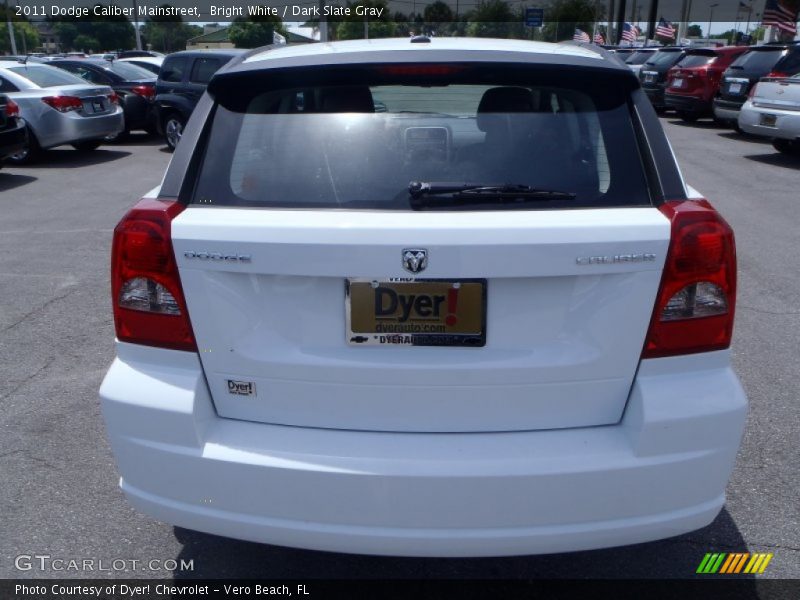 Bright White / Dark Slate Gray 2011 Dodge Caliber Mainstreet