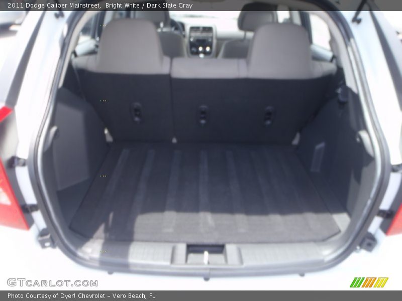 Bright White / Dark Slate Gray 2011 Dodge Caliber Mainstreet