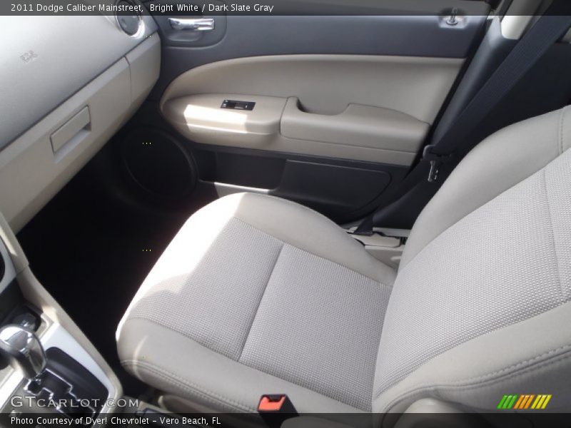 Bright White / Dark Slate Gray 2011 Dodge Caliber Mainstreet
