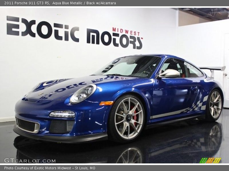 Front 3/4 View of 2011 911 GT3 RS