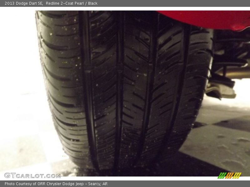 Redline 2-Coat Pearl / Black 2013 Dodge Dart SE