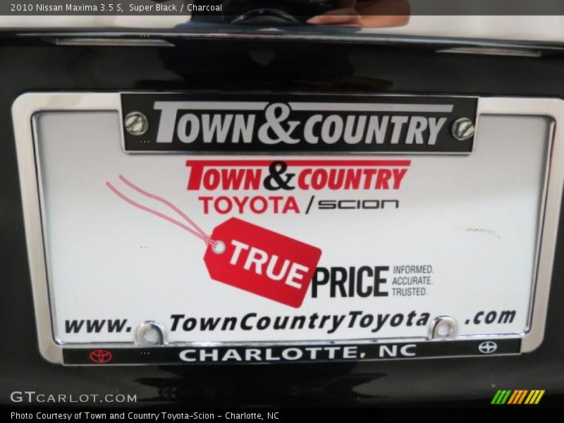 Super Black / Charcoal 2010 Nissan Maxima 3.5 S