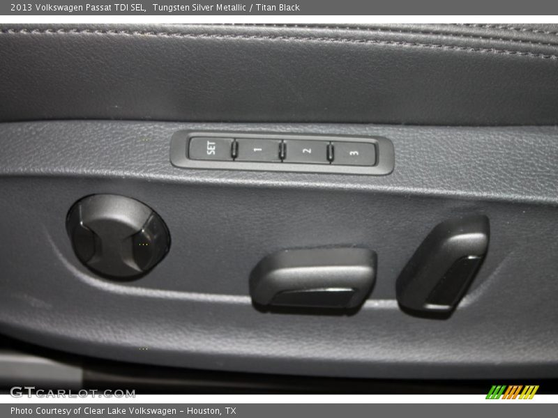 Tungsten Silver Metallic / Titan Black 2013 Volkswagen Passat TDI SEL