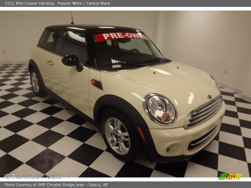 Pepper White / Carbon Black 2012 Mini Cooper Hardtop