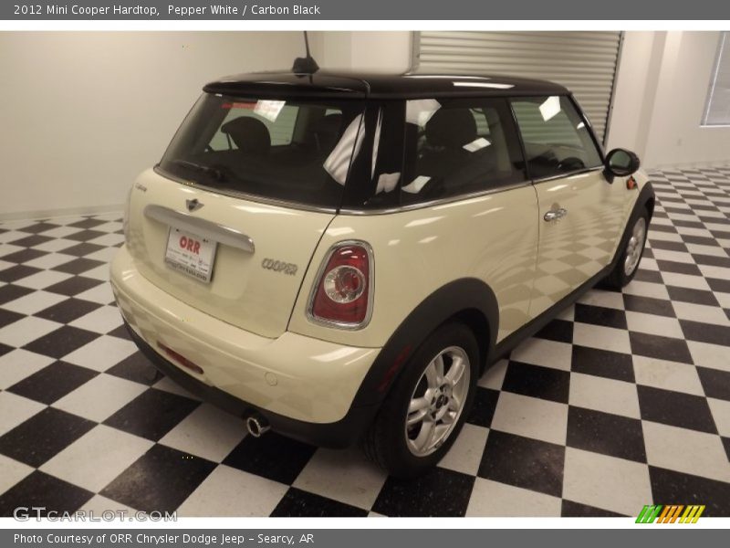 Pepper White / Carbon Black 2012 Mini Cooper Hardtop