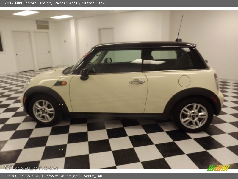 Pepper White / Carbon Black 2012 Mini Cooper Hardtop