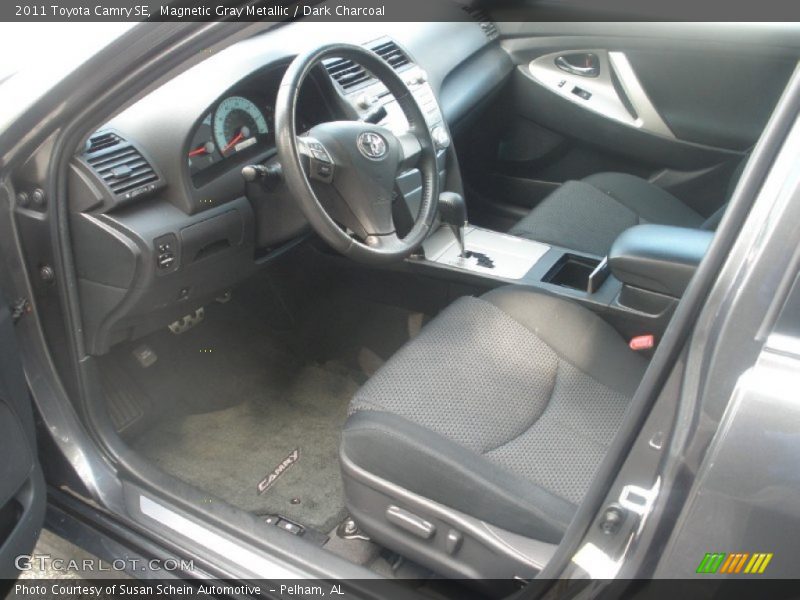 Magnetic Gray Metallic / Dark Charcoal 2011 Toyota Camry SE