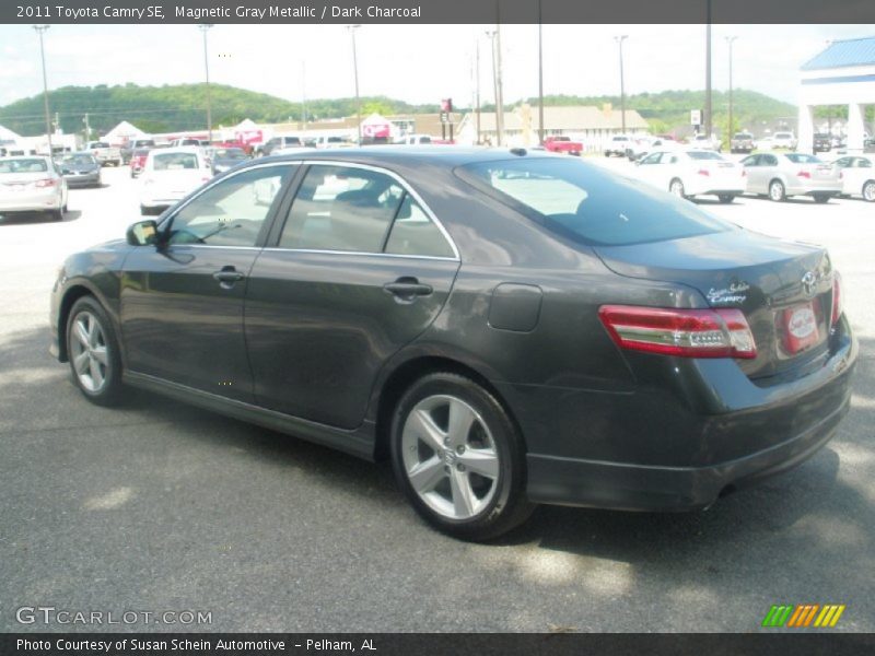 Magnetic Gray Metallic / Dark Charcoal 2011 Toyota Camry SE