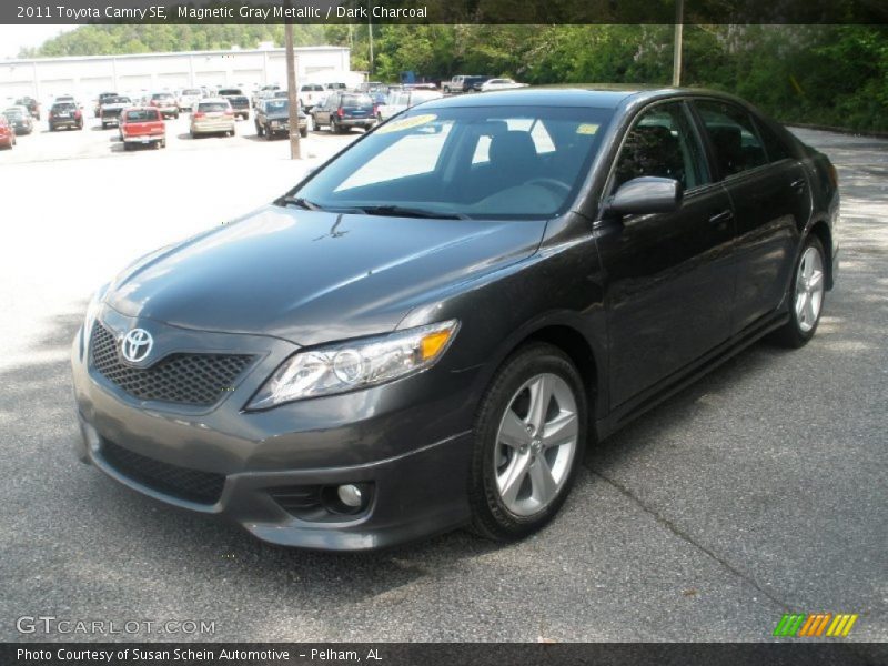 Magnetic Gray Metallic / Dark Charcoal 2011 Toyota Camry SE