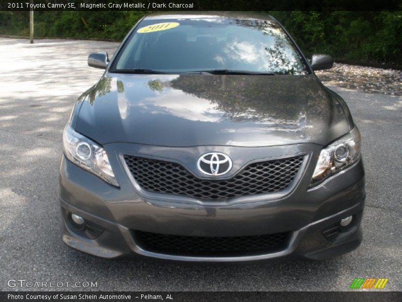 Magnetic Gray Metallic / Dark Charcoal 2011 Toyota Camry SE