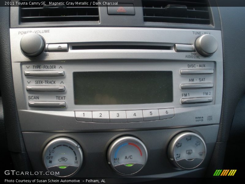 Magnetic Gray Metallic / Dark Charcoal 2011 Toyota Camry SE