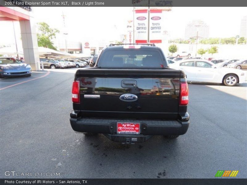 Black / Light Stone 2007 Ford Explorer Sport Trac XLT