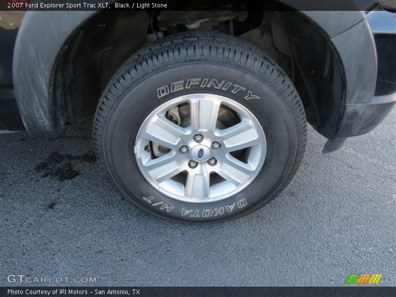 Black / Light Stone 2007 Ford Explorer Sport Trac XLT