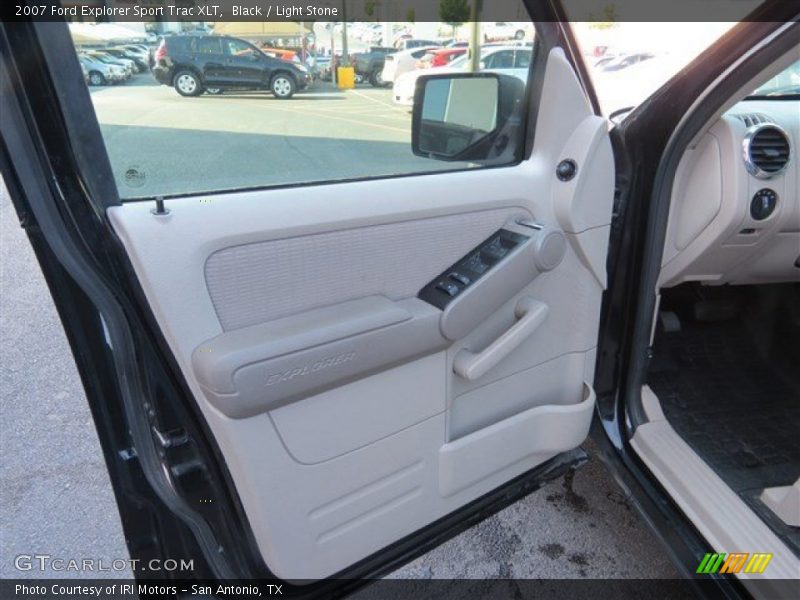 Black / Light Stone 2007 Ford Explorer Sport Trac XLT