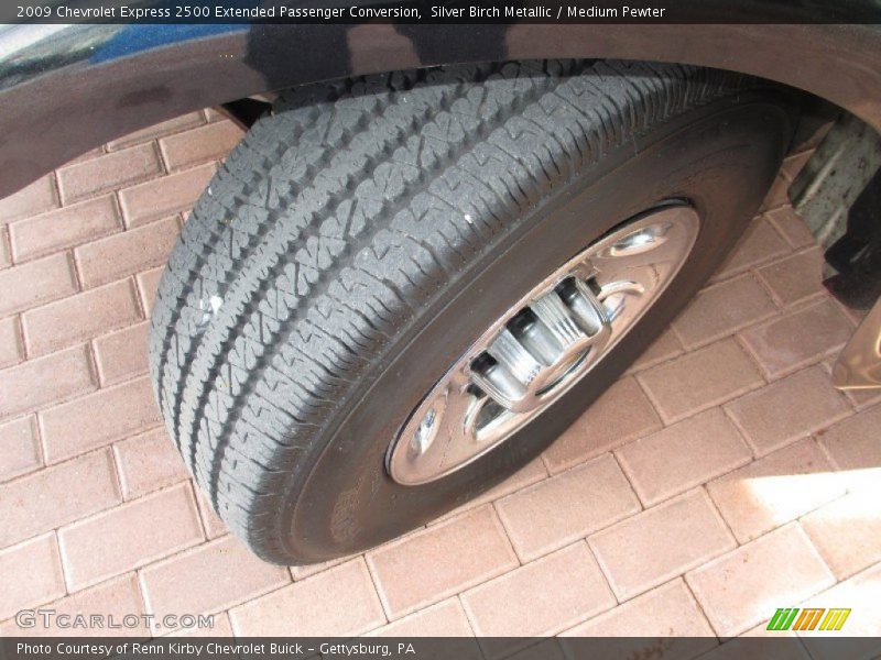 Silver Birch Metallic / Medium Pewter 2009 Chevrolet Express 2500 Extended Passenger Conversion