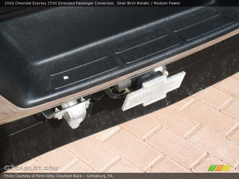 Silver Birch Metallic / Medium Pewter 2009 Chevrolet Express 2500 Extended Passenger Conversion