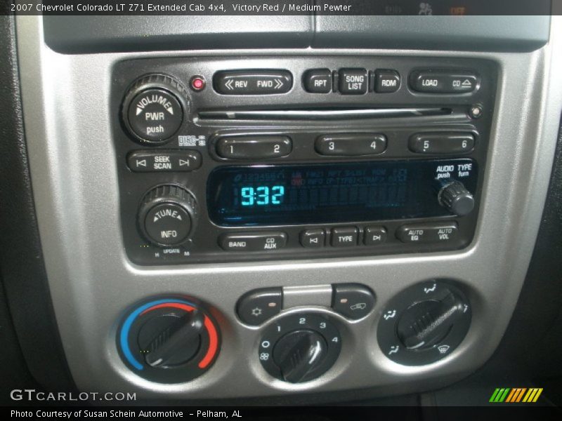 Controls of 2007 Colorado LT Z71 Extended Cab 4x4