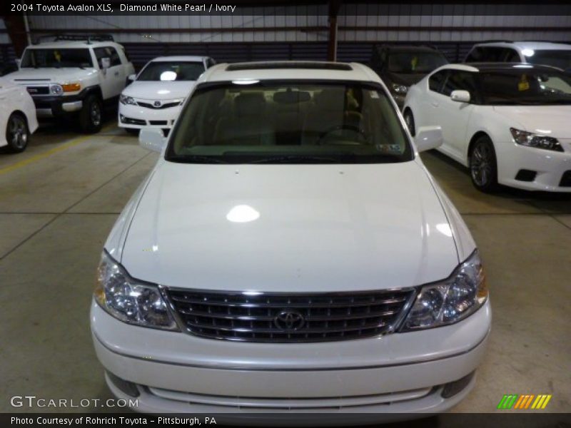 Diamond White Pearl / Ivory 2004 Toyota Avalon XLS
