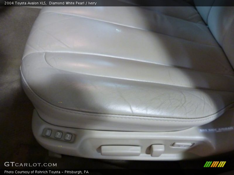 Diamond White Pearl / Ivory 2004 Toyota Avalon XLS
