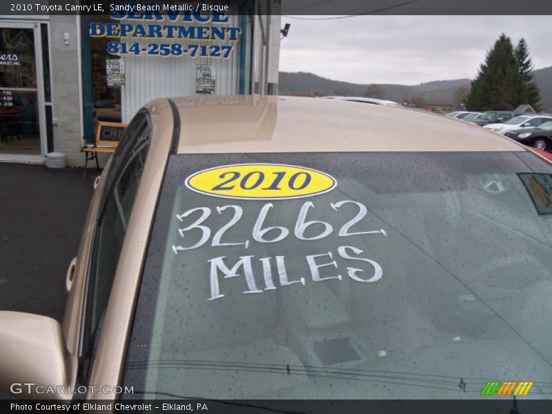 Sandy Beach Metallic / Bisque 2010 Toyota Camry LE