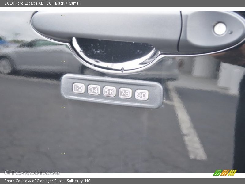 Black / Camel 2010 Ford Escape XLT V6