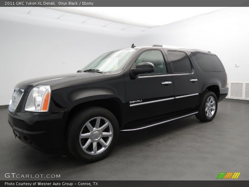 Front 3/4 View of 2011 Yukon XL Denali