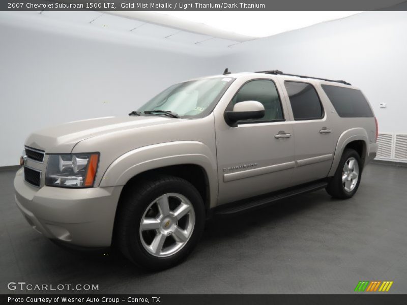 Front 3/4 View of 2007 Suburban 1500 LTZ