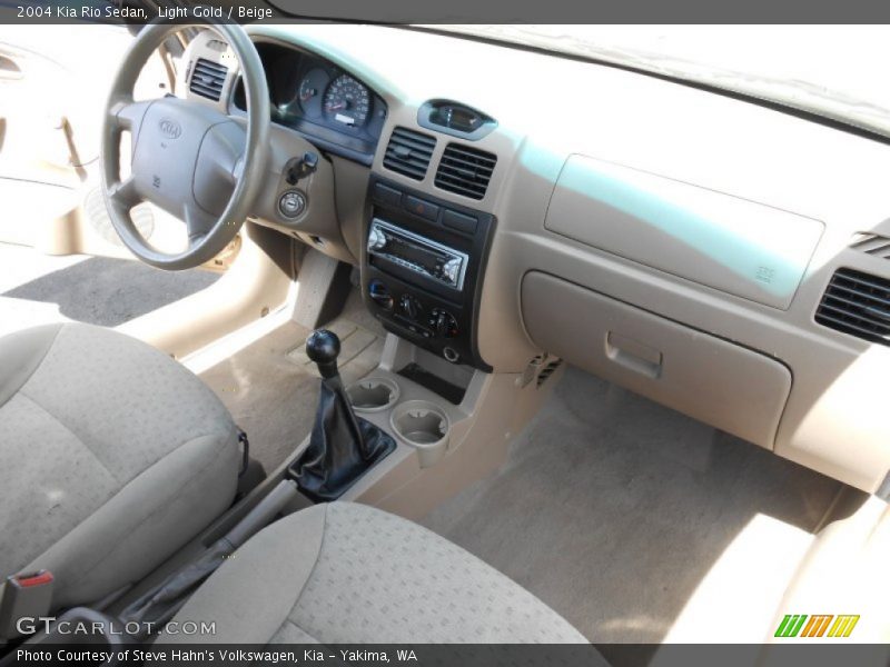 Light Gold / Beige 2004 Kia Rio Sedan