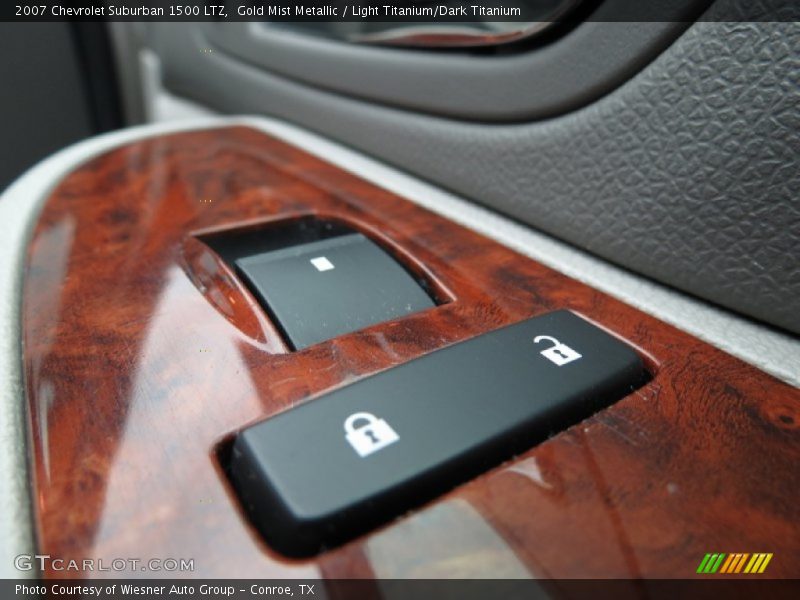 Controls of 2007 Suburban 1500 LTZ