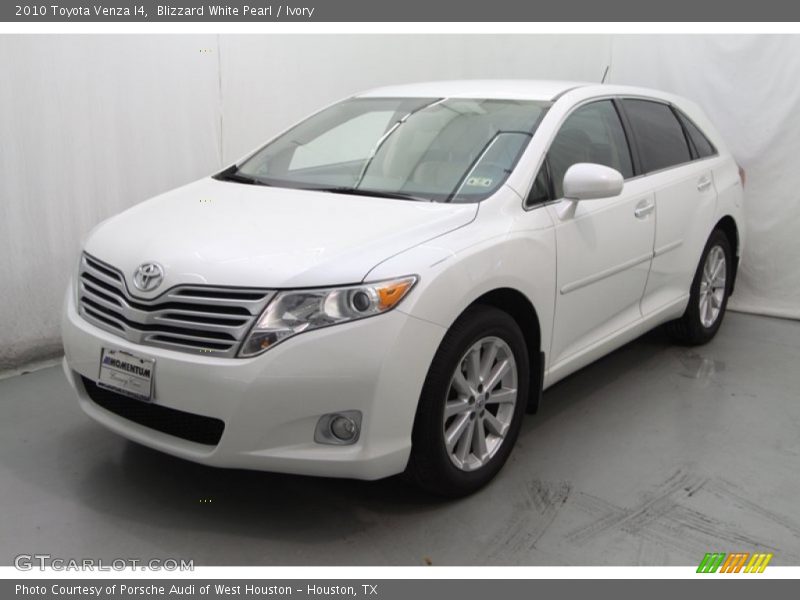 Blizzard White Pearl / Ivory 2010 Toyota Venza I4