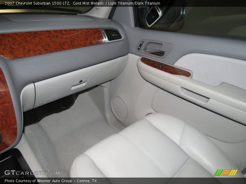 Gold Mist Metallic / Light Titanium/Dark Titanium 2007 Chevrolet Suburban 1500 LTZ
