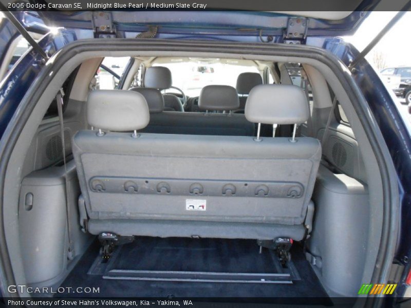 Midnight Blue Pearl / Medium Slate Gray 2006 Dodge Caravan SE
