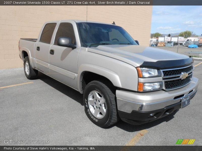 Silver Birch Metallic / Dark Charcoal 2007 Chevrolet Silverado 1500 Classic LT  Z71 Crew Cab 4x4