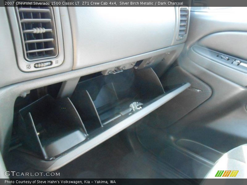 Silver Birch Metallic / Dark Charcoal 2007 Chevrolet Silverado 1500 Classic LT  Z71 Crew Cab 4x4