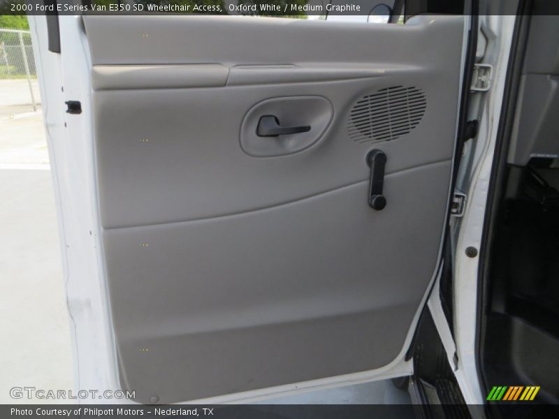 Oxford White / Medium Graphite 2000 Ford E Series Van E350 SD Wheelchair Access