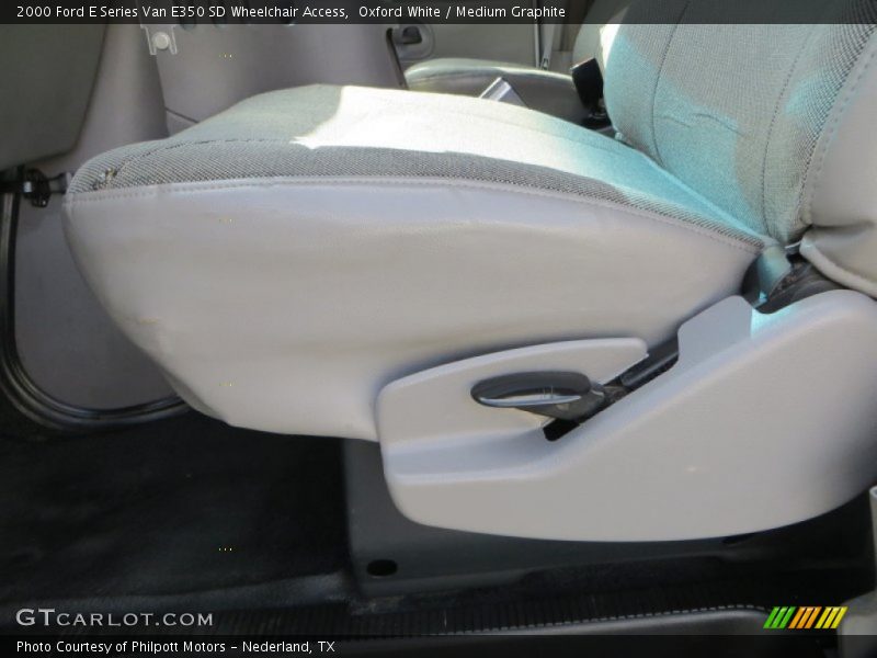 Oxford White / Medium Graphite 2000 Ford E Series Van E350 SD Wheelchair Access