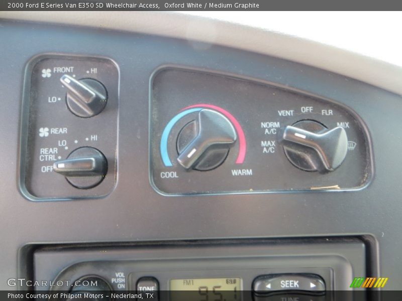 Oxford White / Medium Graphite 2000 Ford E Series Van E350 SD Wheelchair Access