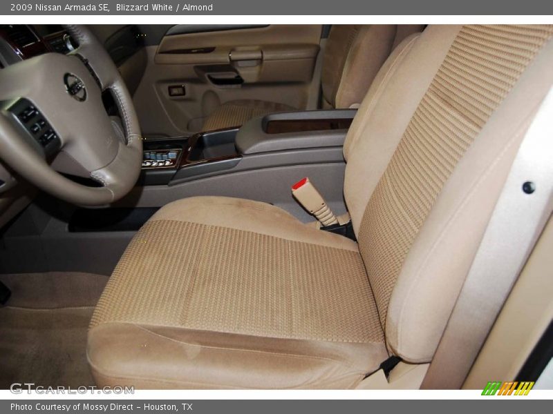 Blizzard White / Almond 2009 Nissan Armada SE