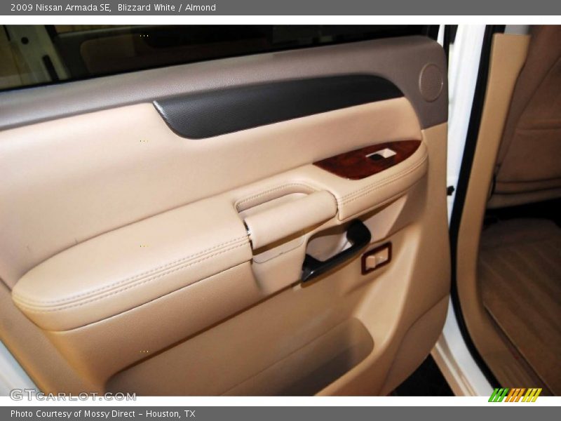 Blizzard White / Almond 2009 Nissan Armada SE