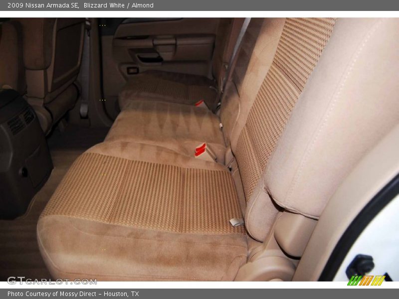 Blizzard White / Almond 2009 Nissan Armada SE