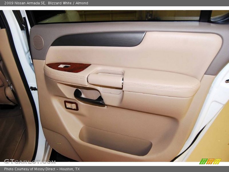 Blizzard White / Almond 2009 Nissan Armada SE