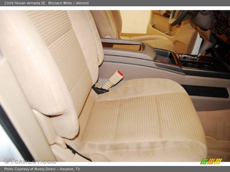 Blizzard White / Almond 2009 Nissan Armada SE